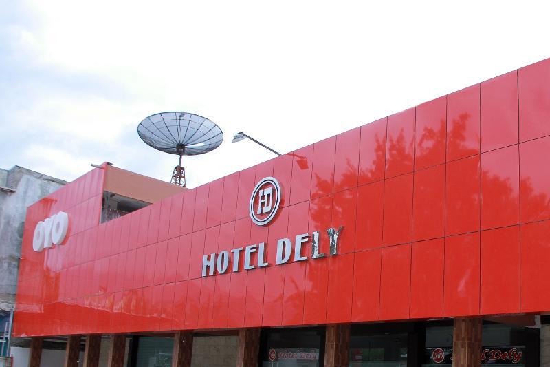 Oyo 840 Hotel Dely Palu Exterior foto